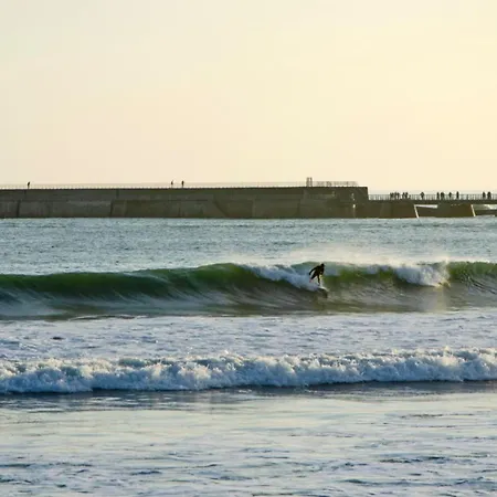 Cozy With Sea View דירה *