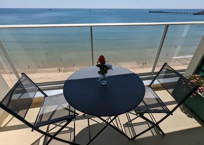 Cozy With Sea View *